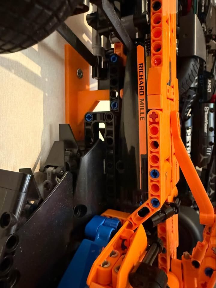 Väggfäste till Lego F1 bil